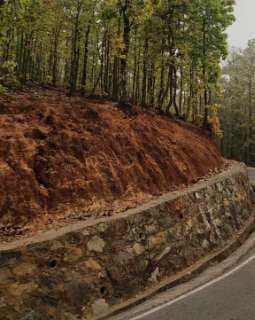 Construction de murs de soutènement_photo